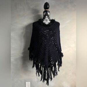 Black Rabbit Fur Trim Collar And Hem Tassel Kenneth Cole Reaction VTG Poncho